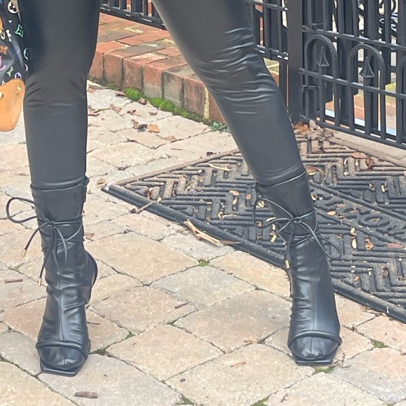 DESIRE! (Black) - Picture 2 of 6